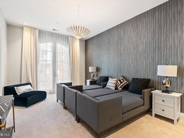 8913 Holly Leaf Lane, Bethesda MD 20817