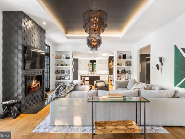 8913 Holly Leaf Lane, Bethesda MD 20817