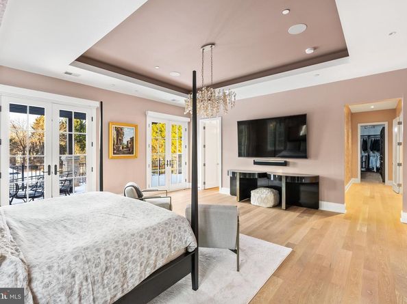 8913 Holly Leaf Lane, Bethesda MD 20817