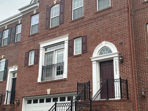 20281 Center Brook Square, Sterling VA 20165