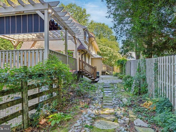 651 N Chester Road, Swarthmore PA 19081