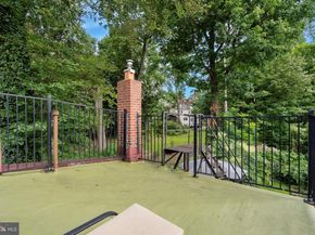 124 E Chestnut Hill Avenue, Philadelphia PA 19118