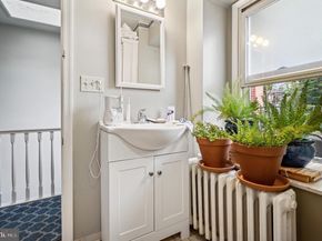 124 E Chestnut Hill Avenue, Philadelphia PA 19118