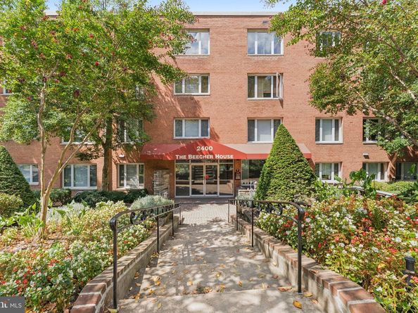 2400 41st Street NW 513, Washington DC 20007