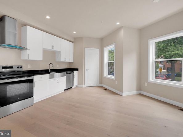 854 Xenia Street SE 102, Washington DC 20032