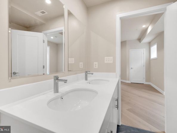 854 Xenia Street SE 102, Washington DC 20032