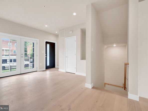 854 Xenia Street SE 102, Washington DC 20032