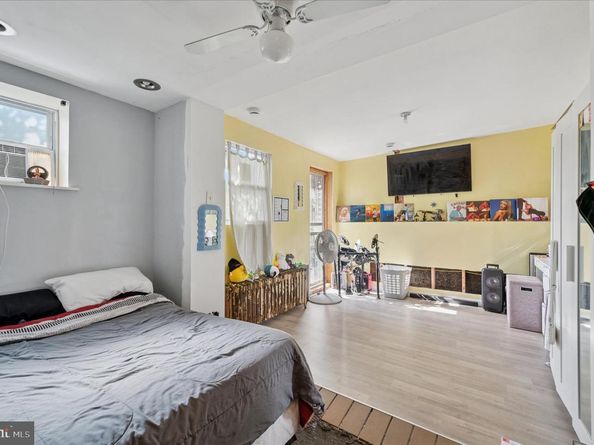 1624 S 8TH Street, Philadelphia PA 19148