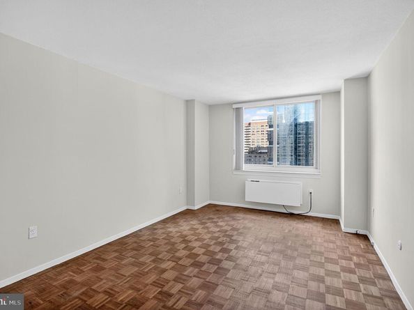 1919 Chestnut Street 2004, Philadelphia PA 19103