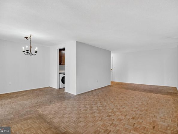 1919 Chestnut Street 2004, Philadelphia PA 19103