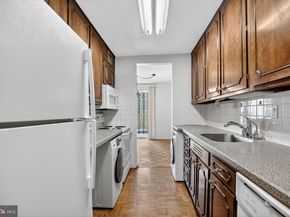 1919 Chestnut Street 2004, Philadelphia PA 19103