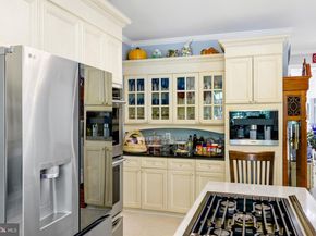 13104 Meadow Hall, Herndon VA 20171