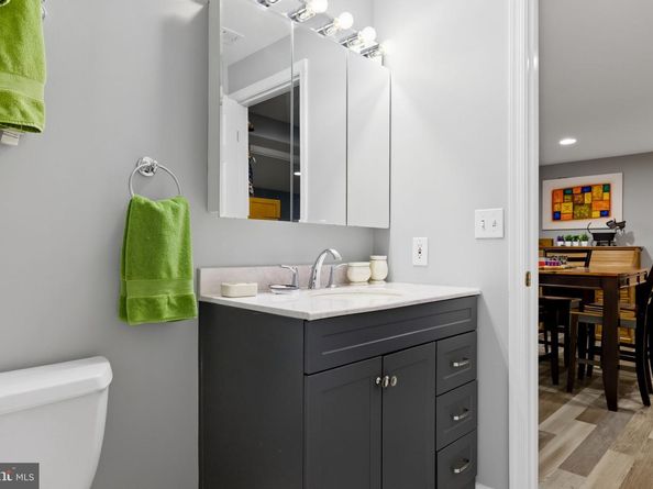 13104 Meadow Hall, Herndon VA 20171