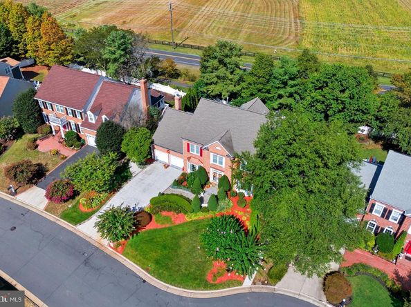 13104 Meadow Hall, Herndon VA 20171