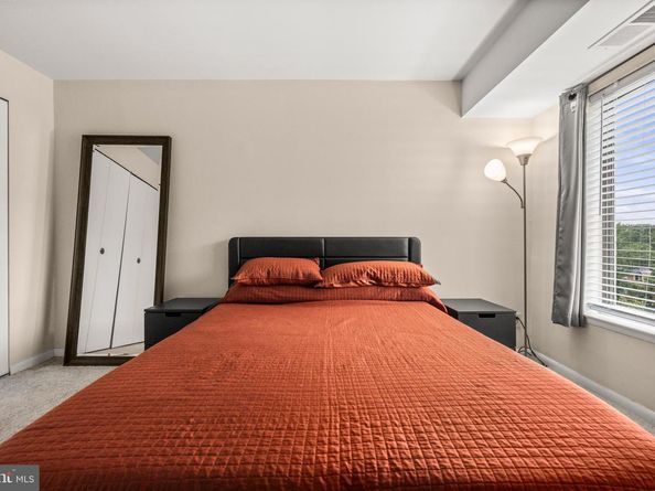 3100 S Manchester Street 813, Falls Church VA 22044