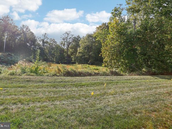 306 Rock Run Circle, Broomall PA 19008