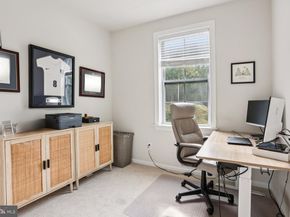 306 Rock Run Circle, Broomall PA 19008