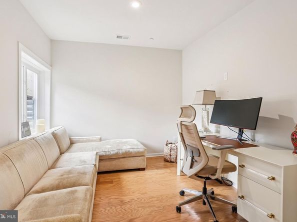 306 Rock Run Circle, Broomall PA 19008