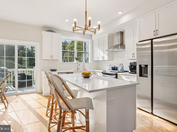 306 Rock Run Circle, Broomall PA 19008