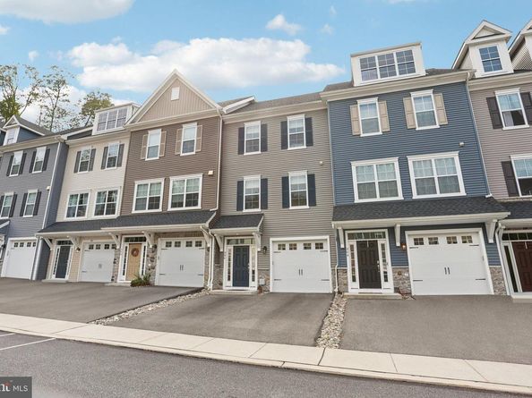 306 Rock Run Circle, Broomall PA 19008