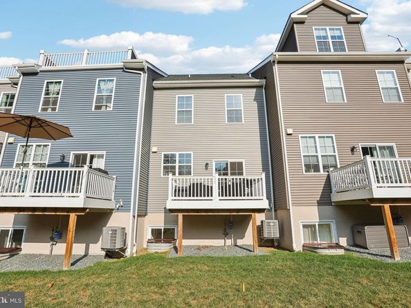 306 Rock Run Circle, Broomall PA 19008