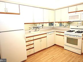 62004 Delaire Landing Road 4, Philadelphia PA 19114