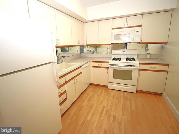 62004 Delaire Landing Road 4, Philadelphia PA 19114