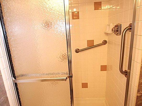 62004 Delaire Landing Road 4, Philadelphia PA 19114