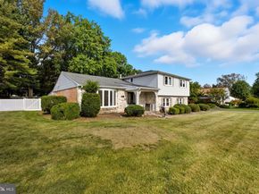 985 Milkweed Lane, Huntingdon Valley PA 19006