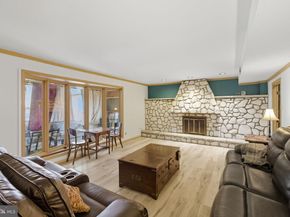 985 Milkweed Lane, Huntingdon Valley PA 19006