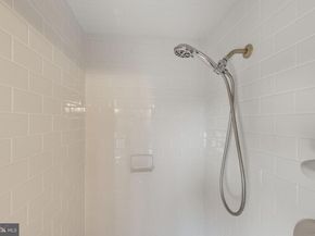 985 Milkweed Lane, Huntingdon Valley PA 19006