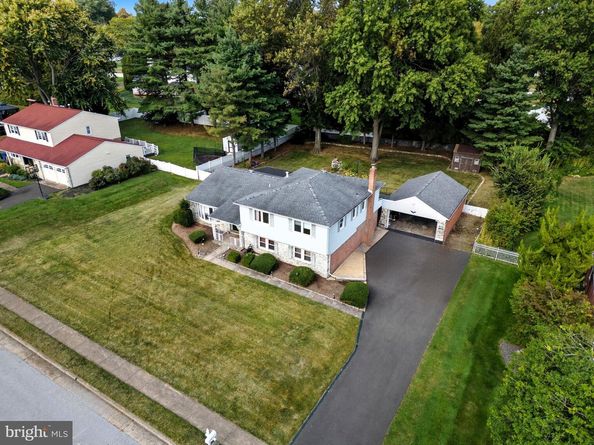985 Milkweed Lane, Huntingdon Valley PA 19006