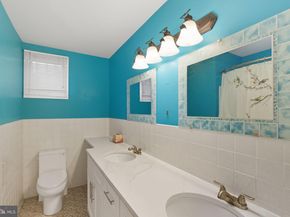 985 Milkweed Lane, Huntingdon Valley PA 19006