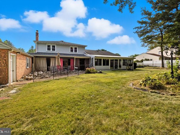 985 Milkweed Lane, Huntingdon Valley PA 19006