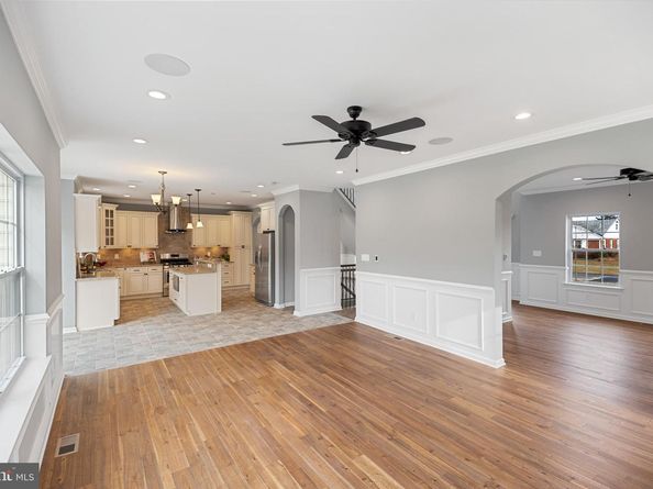 1021 Maple Avenue W, Langhorne PA 19047