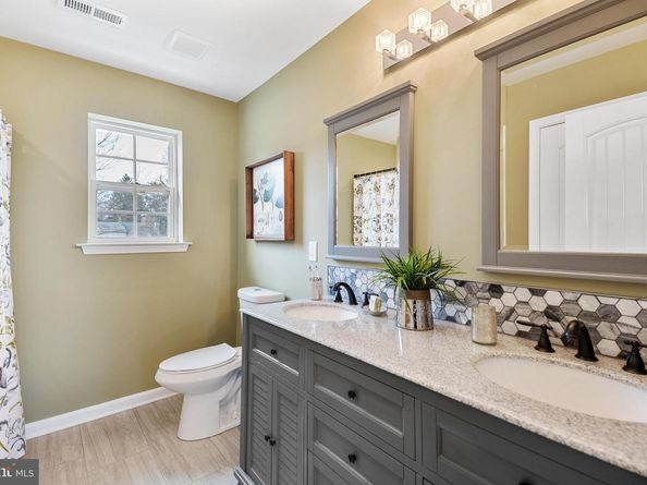 1021 Maple Avenue W, Langhorne PA 19047