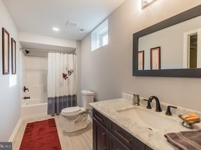 1021 Maple Avenue W, Langhorne PA 19047