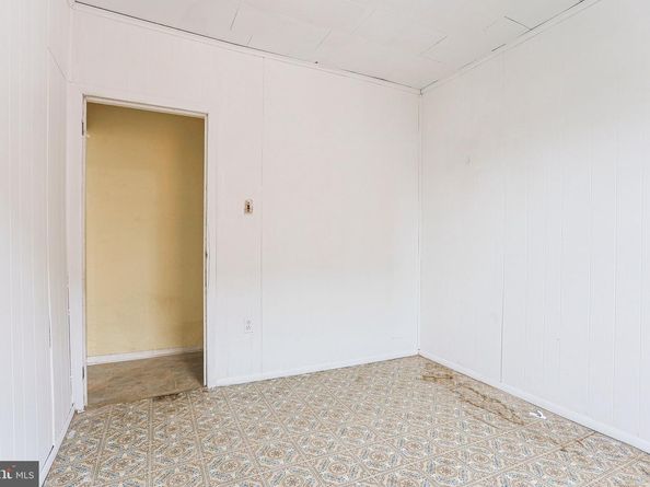 1311 S 9TH Street, Philadelphia PA 19147