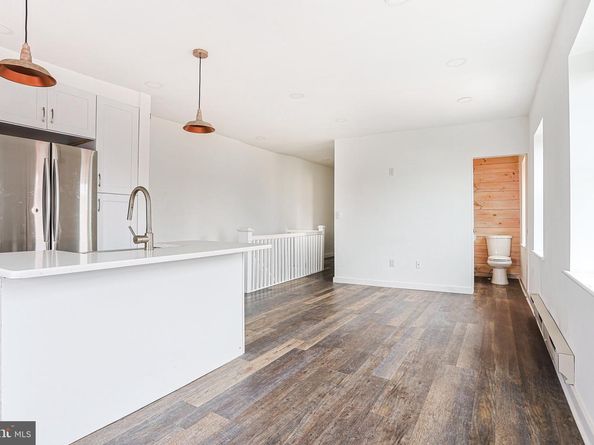 1311 S 9TH Street, Philadelphia PA 19147