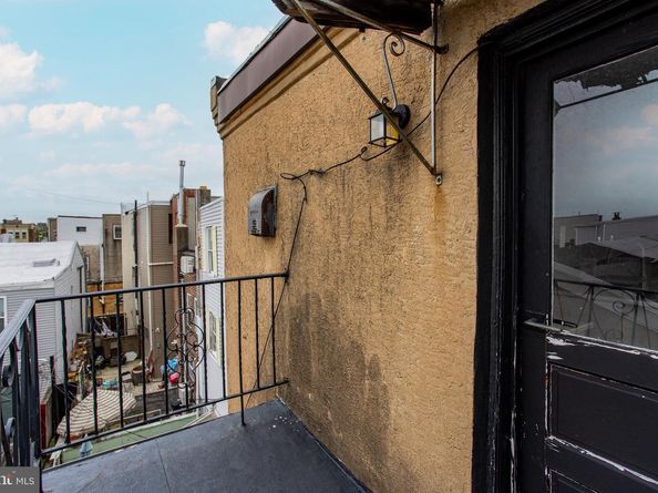 1311 S 9TH Street, Philadelphia PA 19147