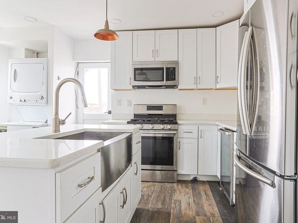 1311 S 9TH Street, Philadelphia PA 19147