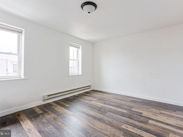1311 S 9TH Street, Philadelphia PA 19147