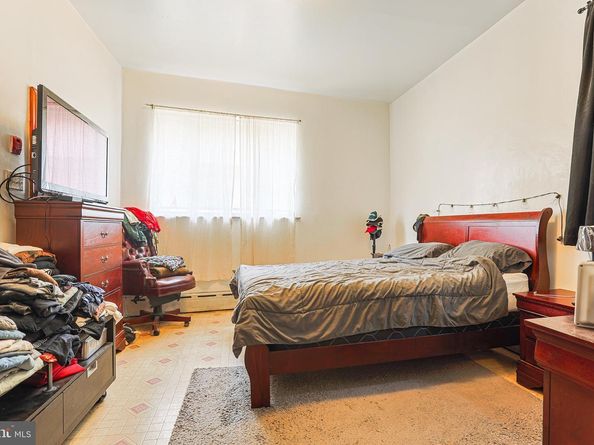 1311 S 9TH Street, Philadelphia PA 19147
