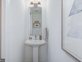 1220 Potomac Avenue SE 6, Washington DC 20003