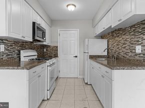 12135 Academy Road 10, Philadelphia PA 19154
