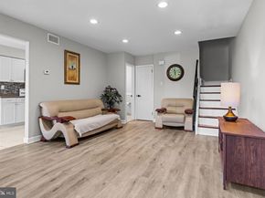 12135 Academy Road 10, Philadelphia PA 19154