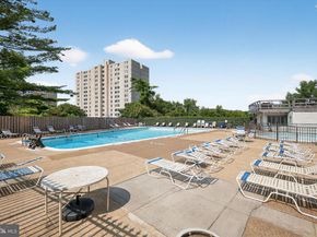 5340 Holmes Run Parkway 1008, Alexandria VA 22304