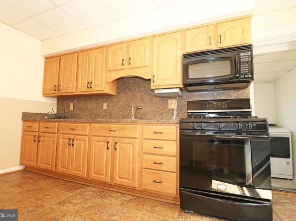 370 Amosland Road, Holmes PA 19043