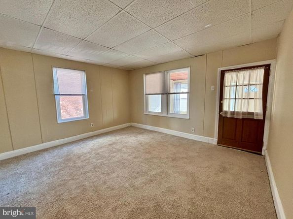 370 Amosland Road, Holmes PA 19043