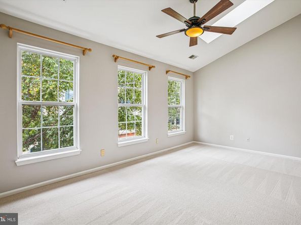 171 Barrett Place, Alexandria VA 22304